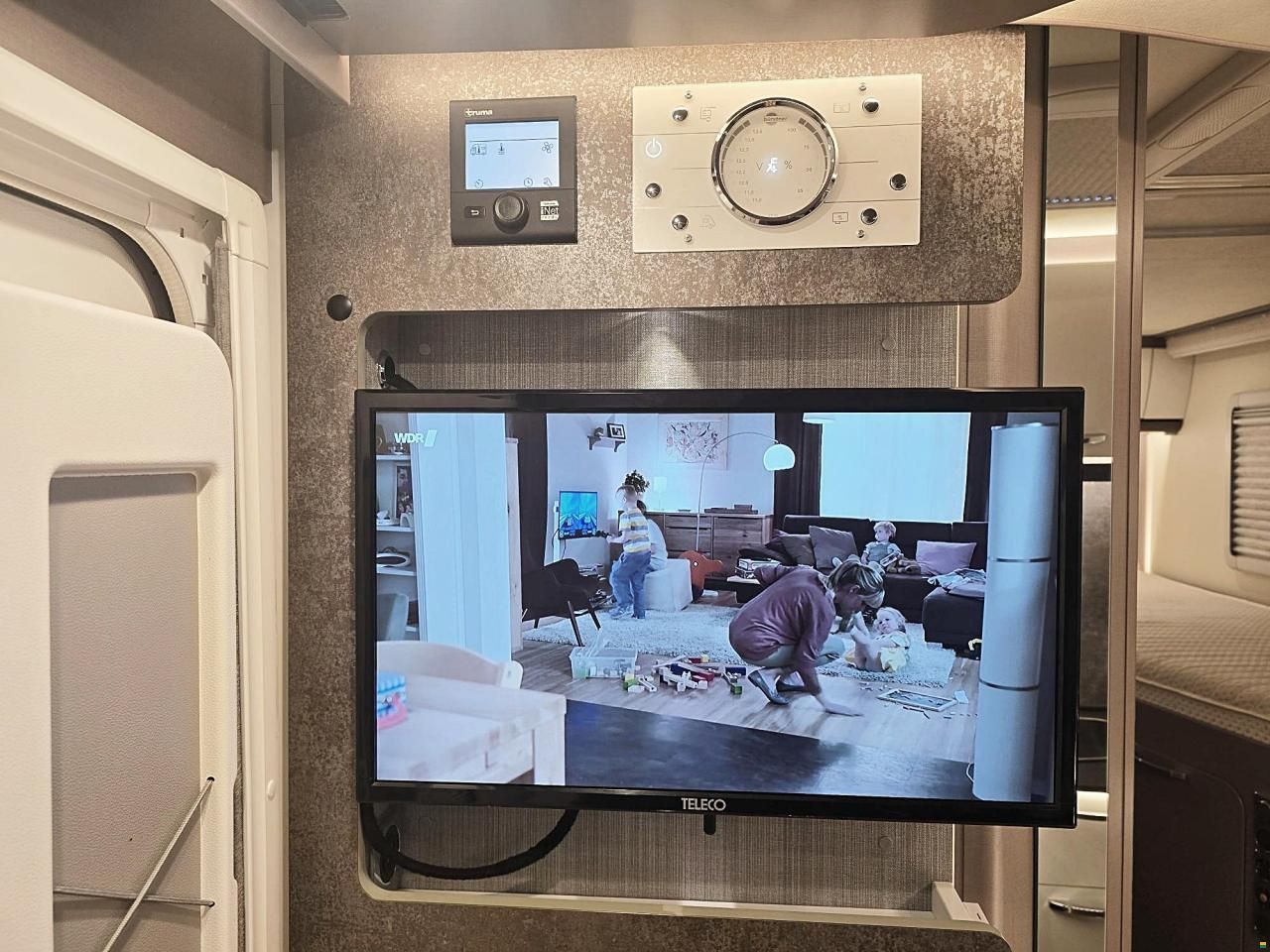 B&uuml;rstner LYSEO TD 690 G HARMONY LINE 2.2 HDI