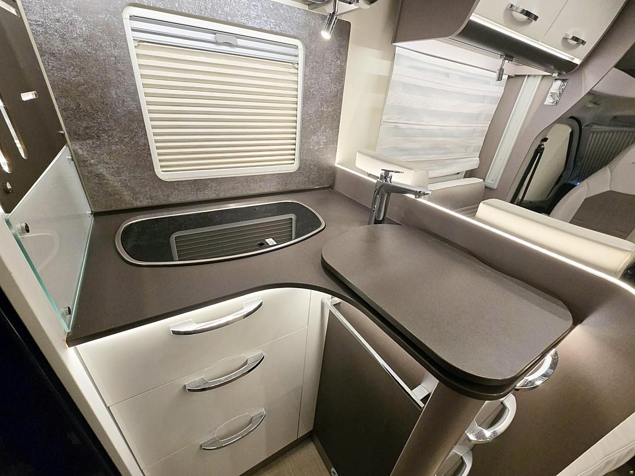 B&uuml;rstner LYSEO TD 690 G HARMONY LINE 2.2 HDI