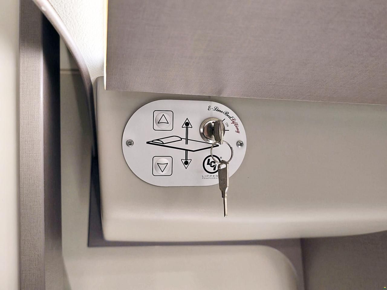 B&uuml;rstner LYSEO TD 690 G HARMONY LINE 2.2 HDI