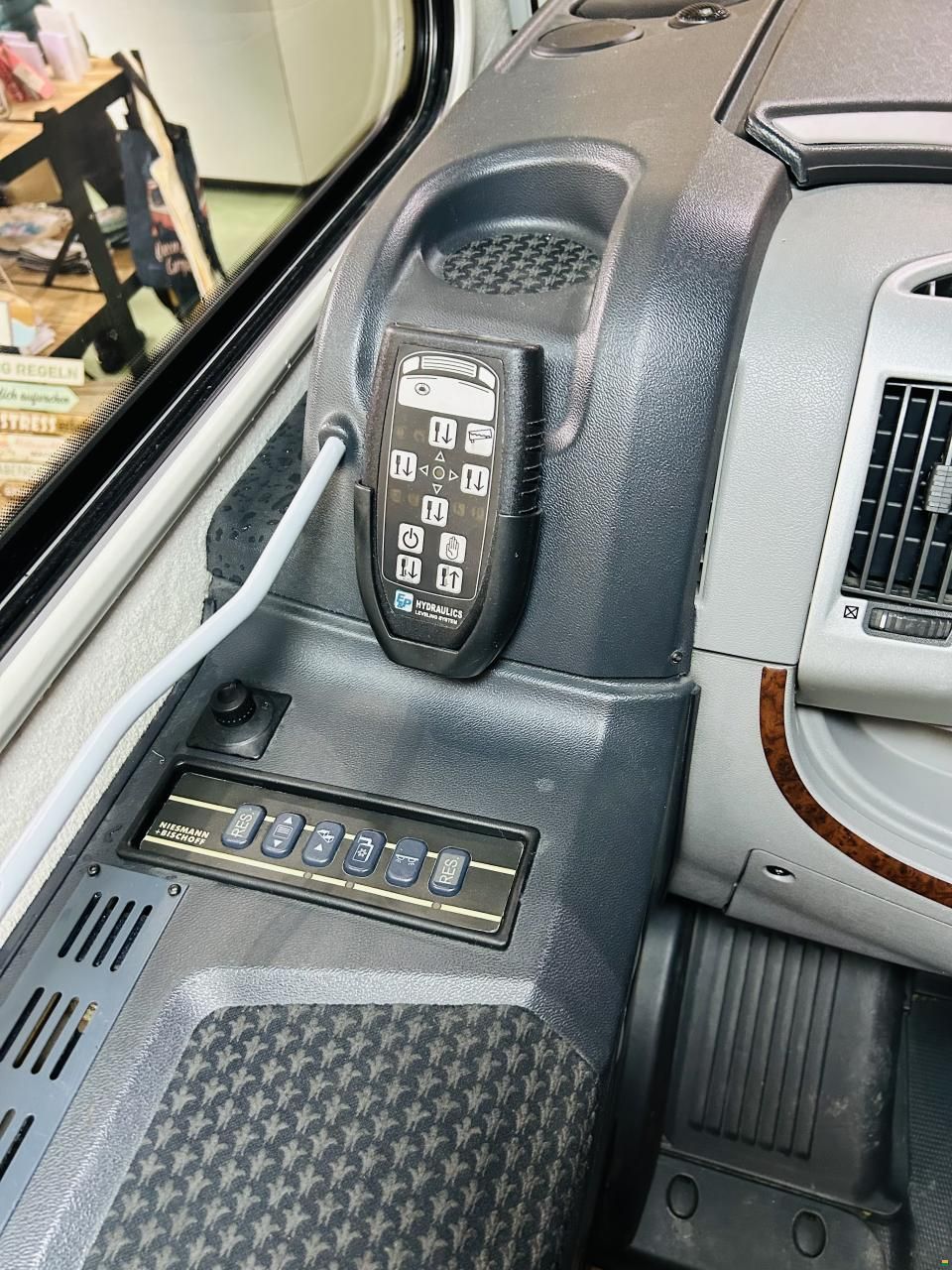 Niesmann-Bischoff Arto 79LE