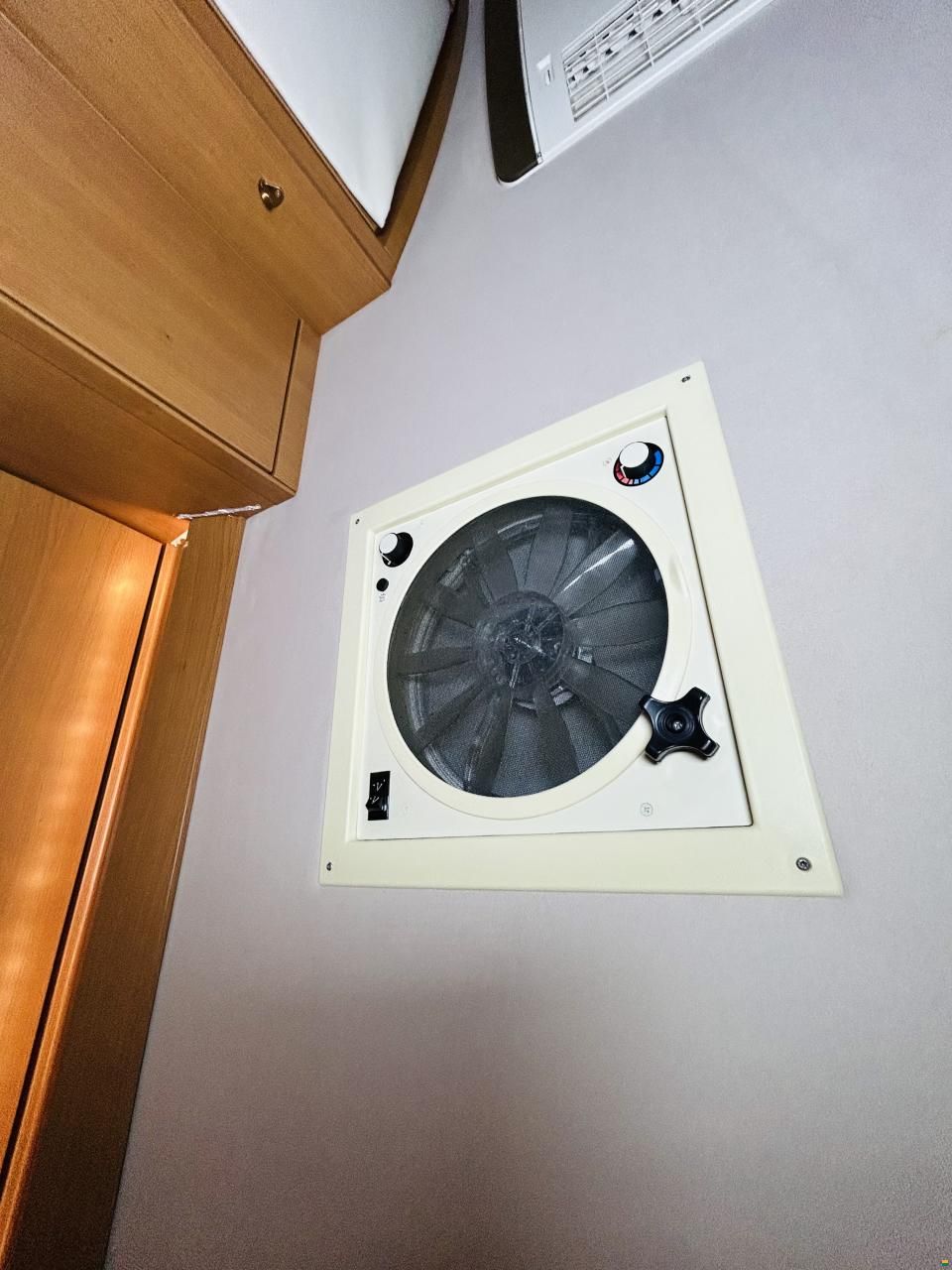 Niesmann-Bischoff Arto 79LE