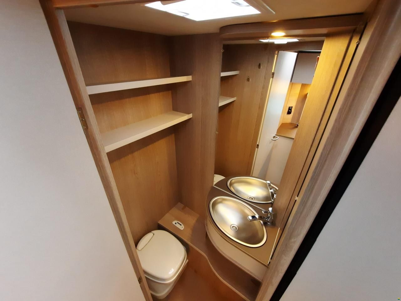 B&uuml;rstner Premio Life 415 TK