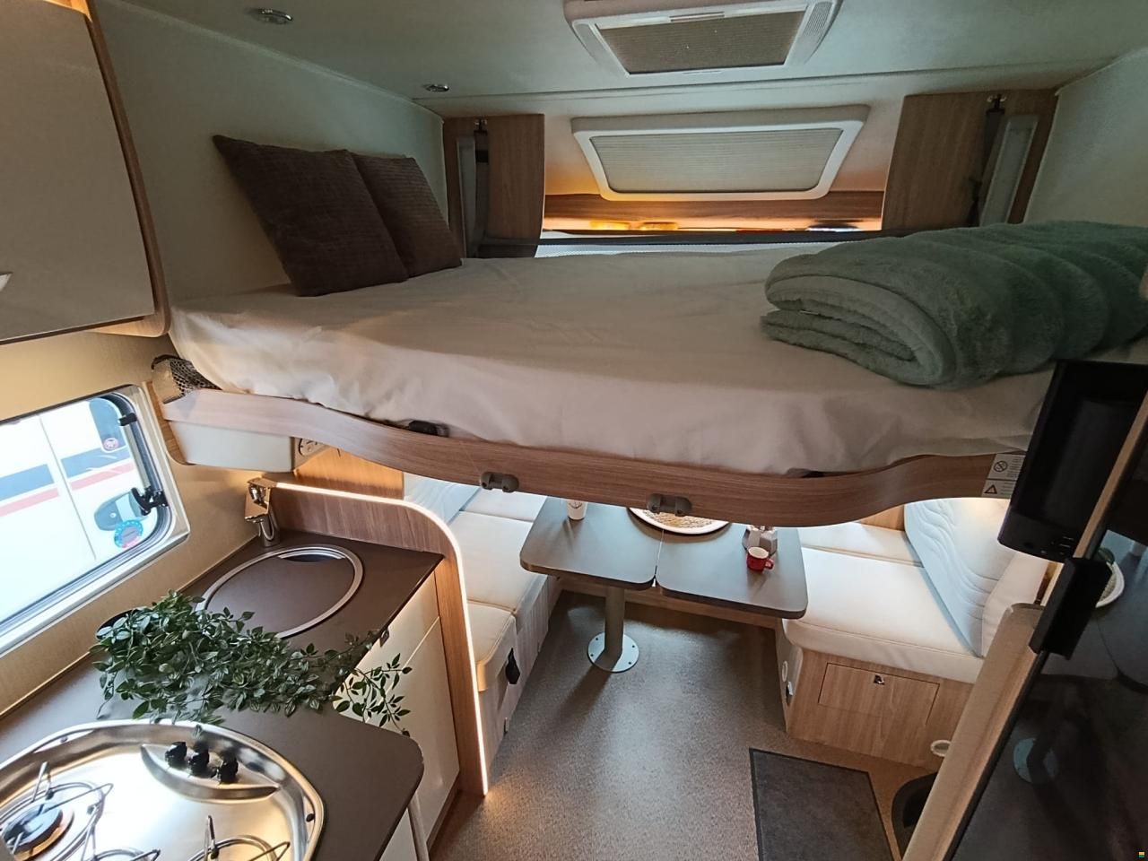 B&uuml;rstner IT 732