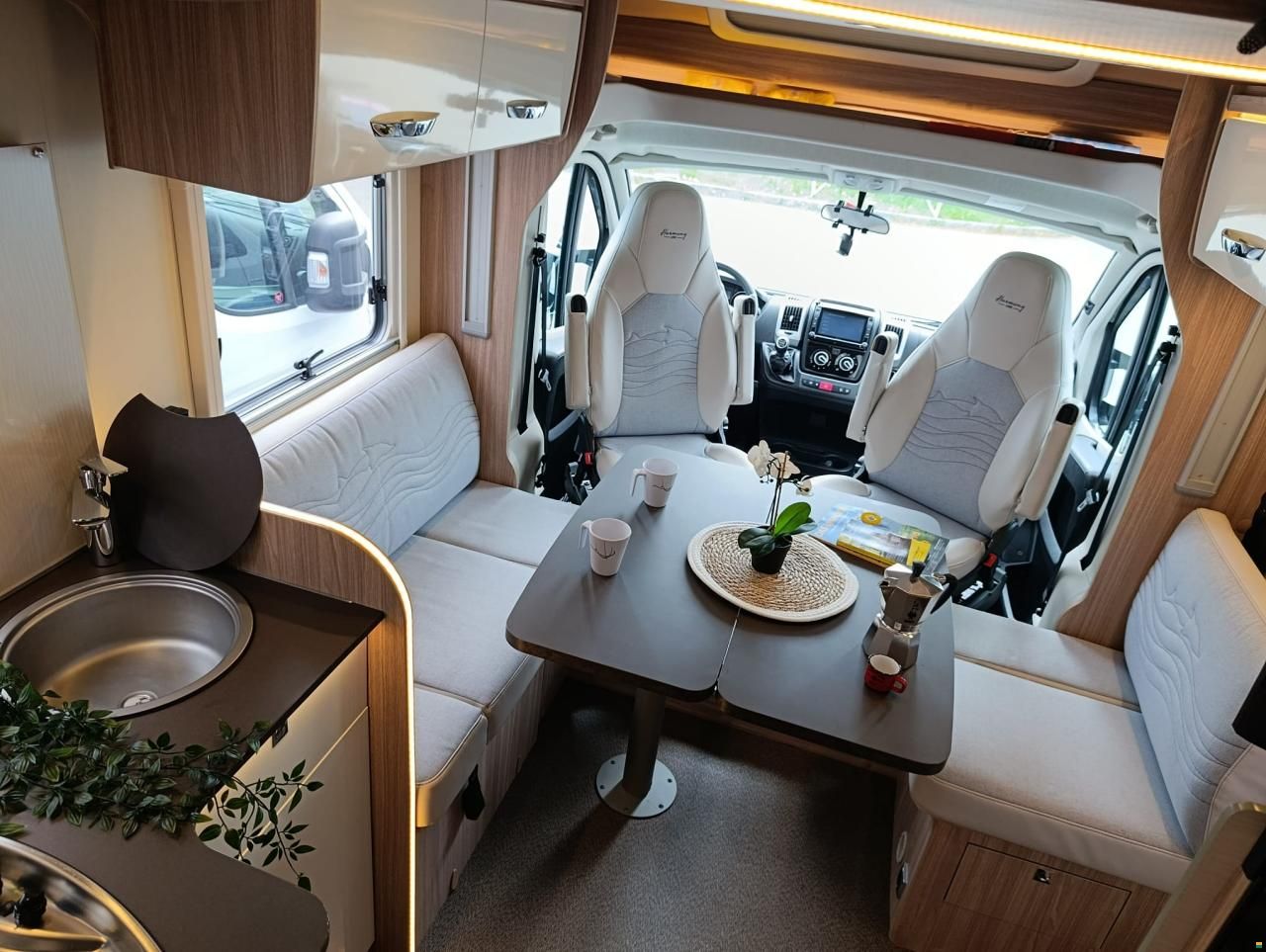 B&uuml;rstner IT 732