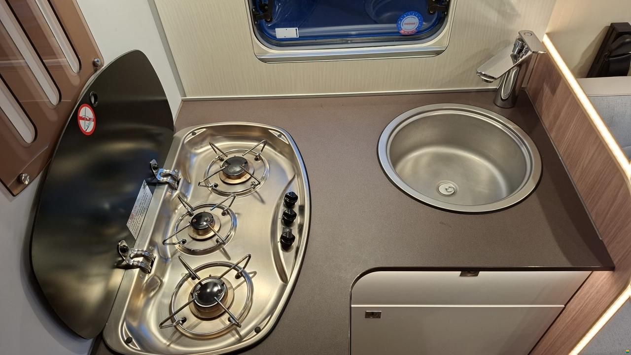 B&uuml;rstner IT 732