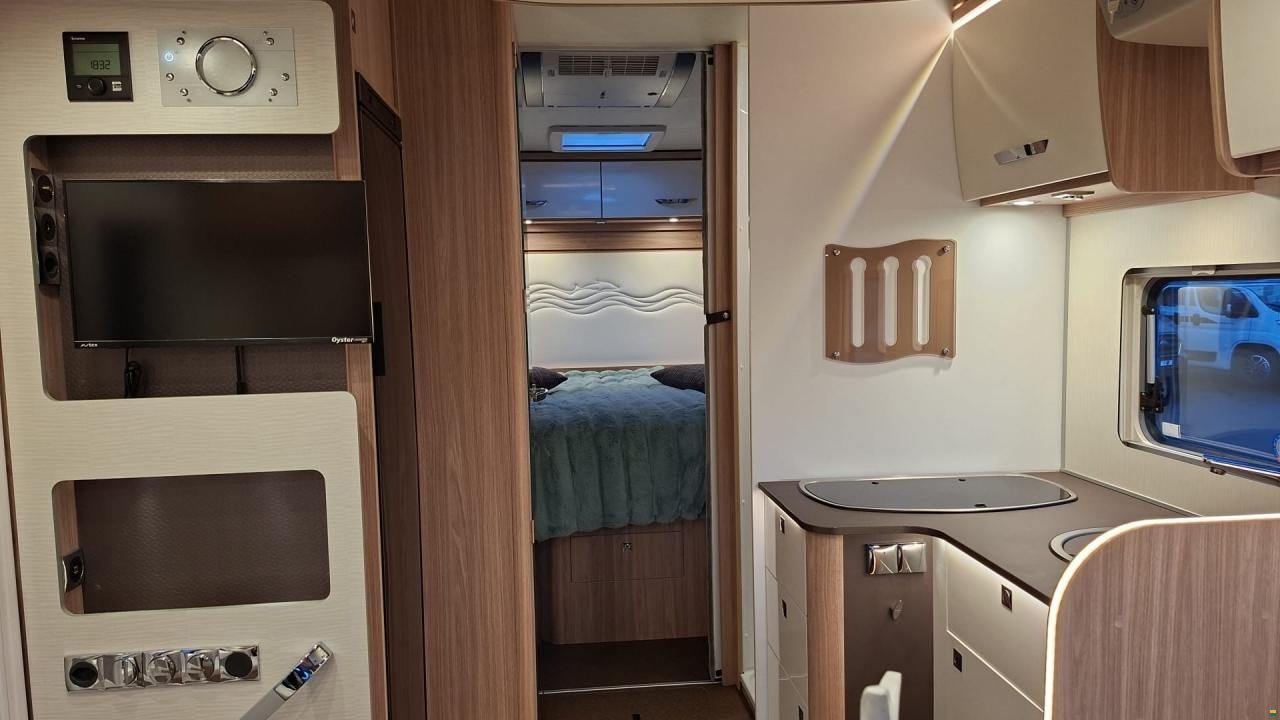 B&uuml;rstner IT 732