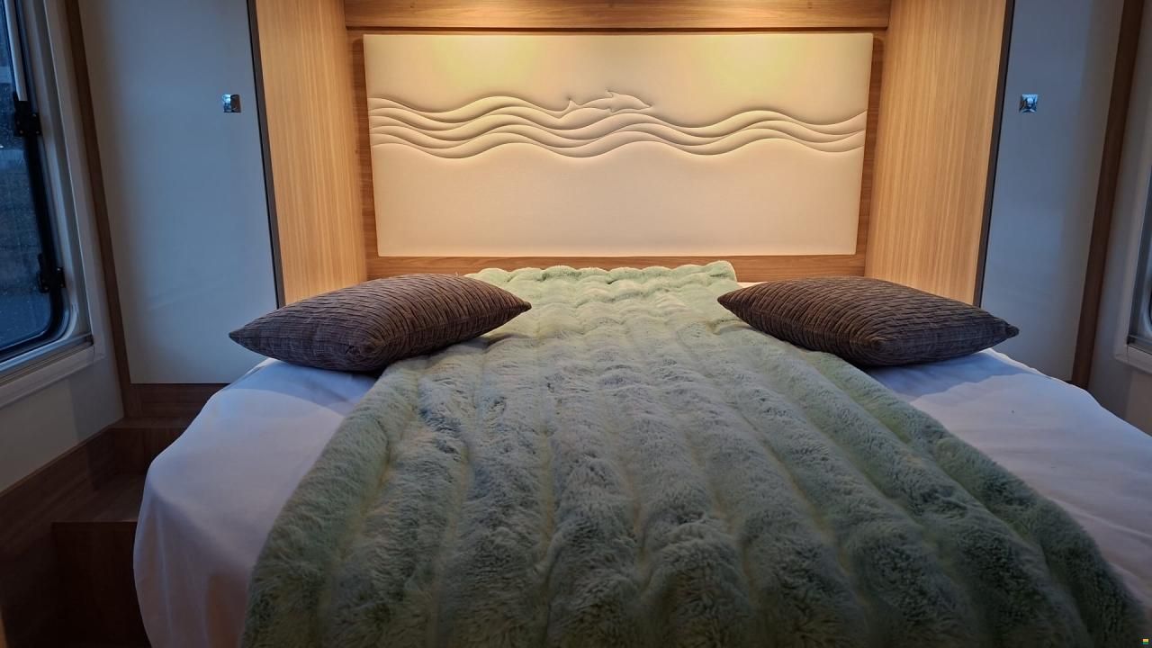 B&uuml;rstner IT 732