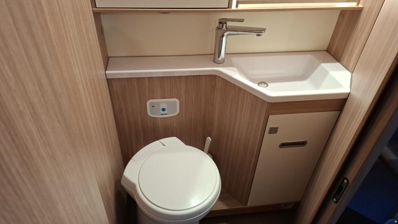 B&uuml;rstner IT 732