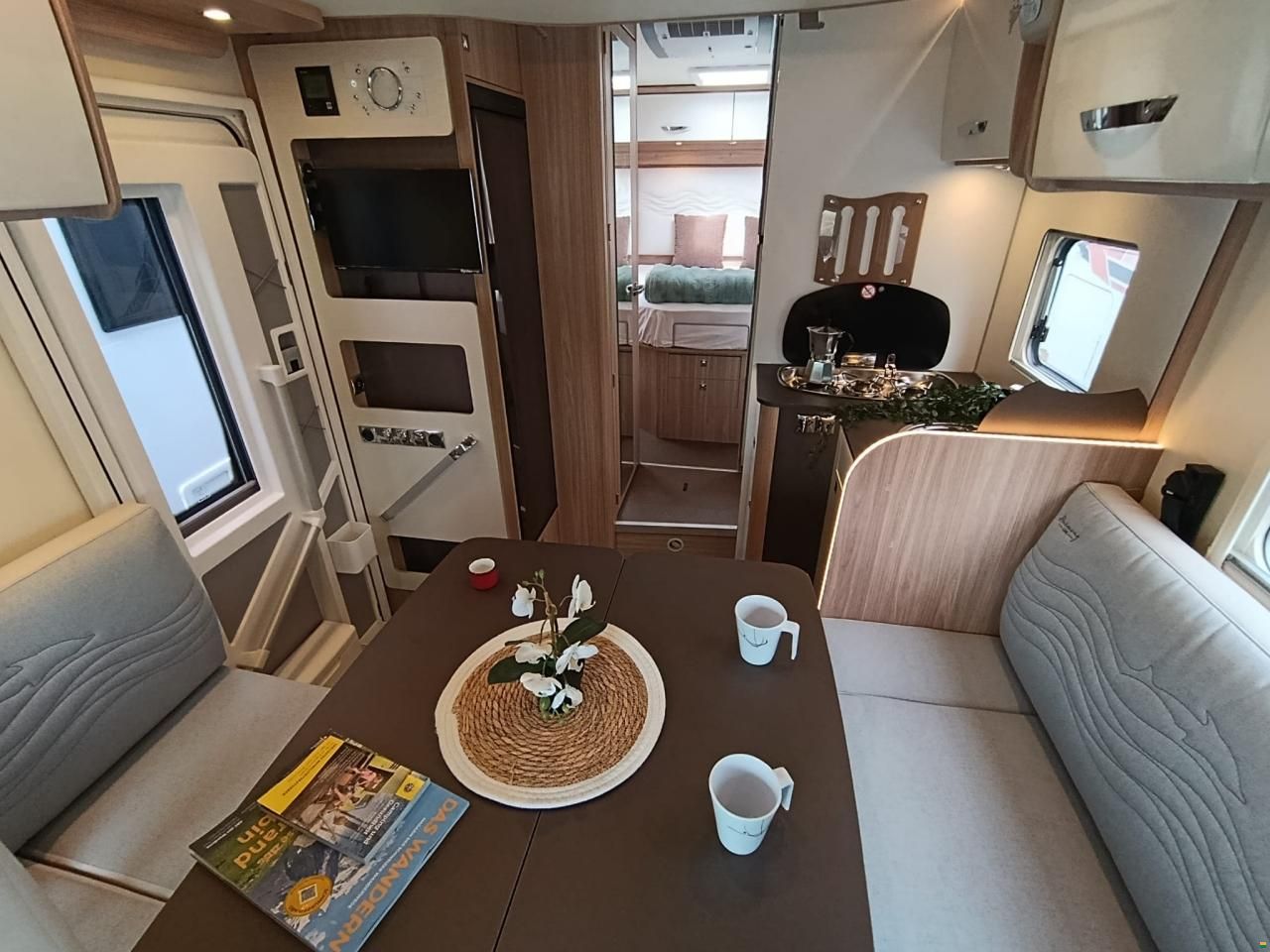 B&uuml;rstner IT 732