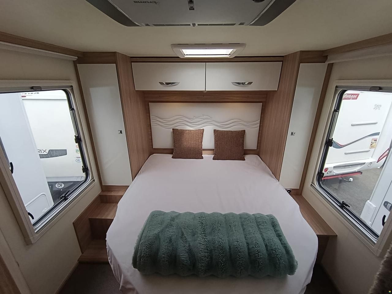 B&uuml;rstner IT 732