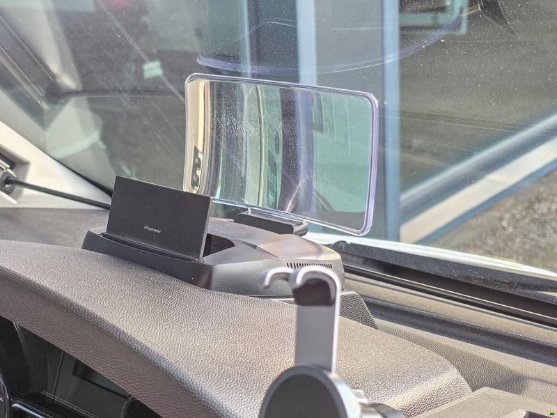 Knaus Sky TI 700 MEG Platinum Selection