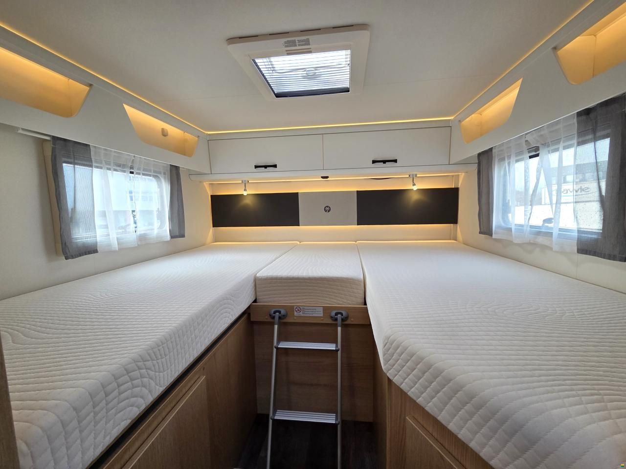 Sunlight T67S Adventure Edition