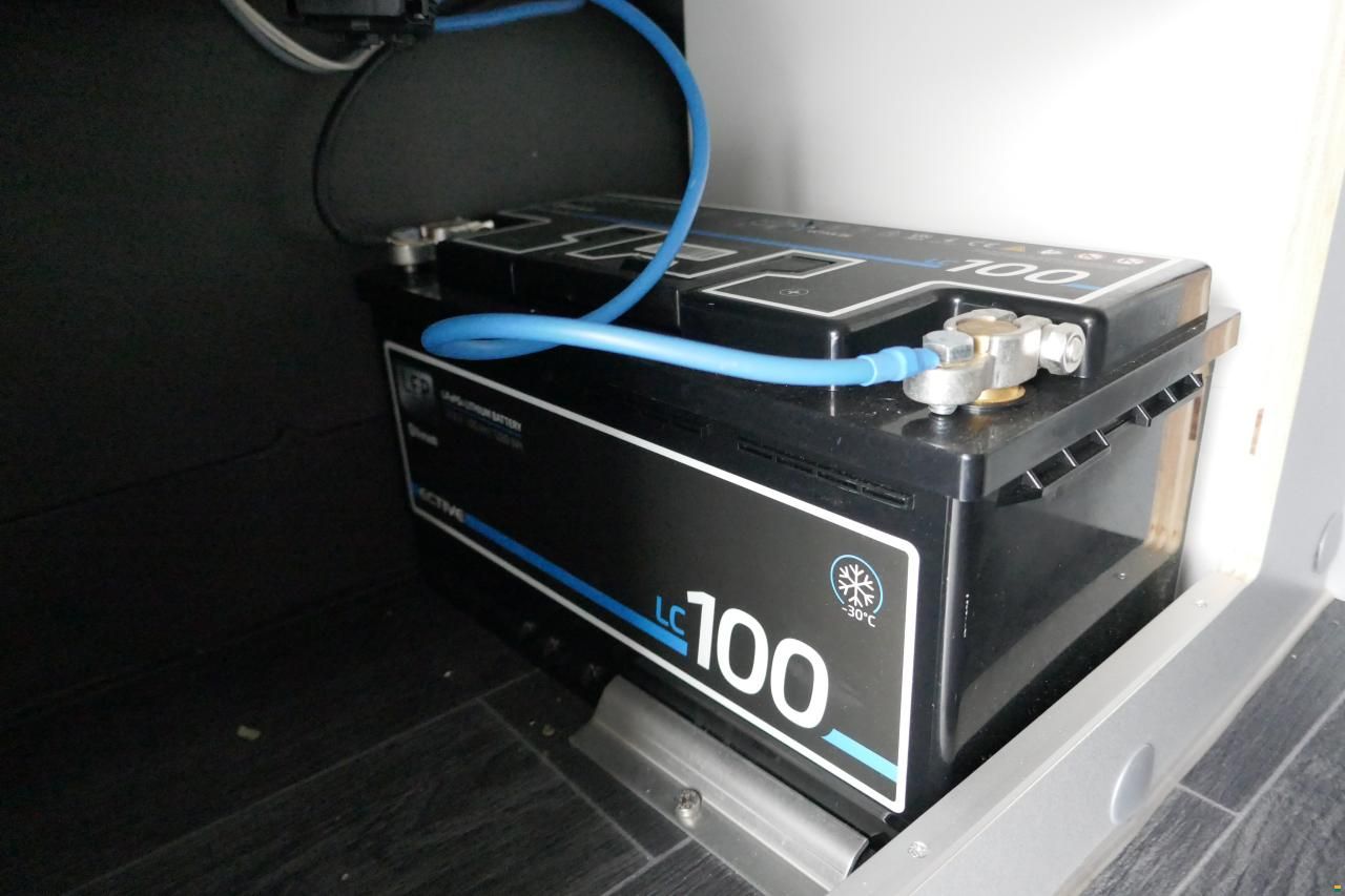 Weinsberg CaraTour 540 MQ (CaraBus Grey)