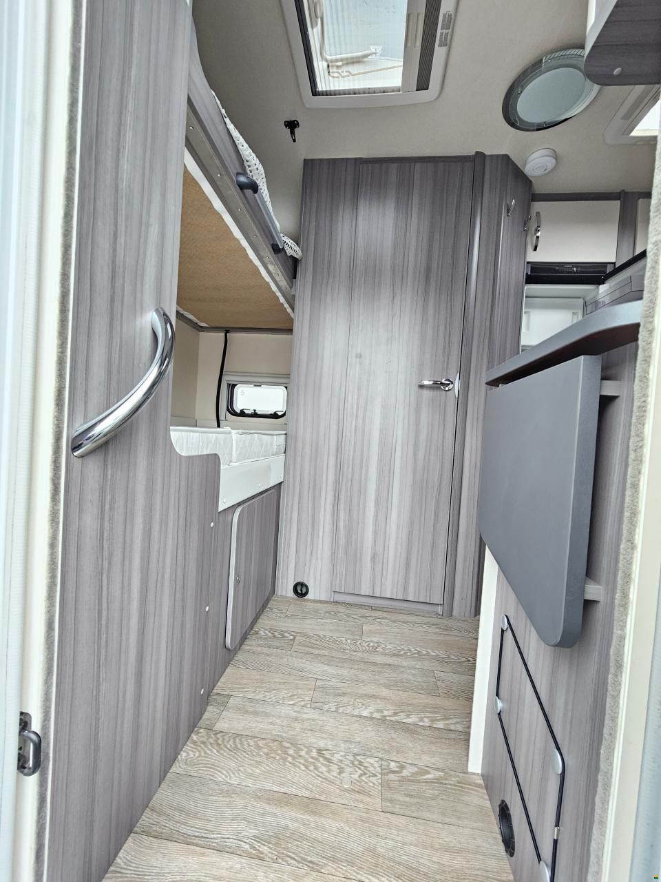 Hobby T 65 hkm Hubbett & Kaj&uuml;ttenbett!