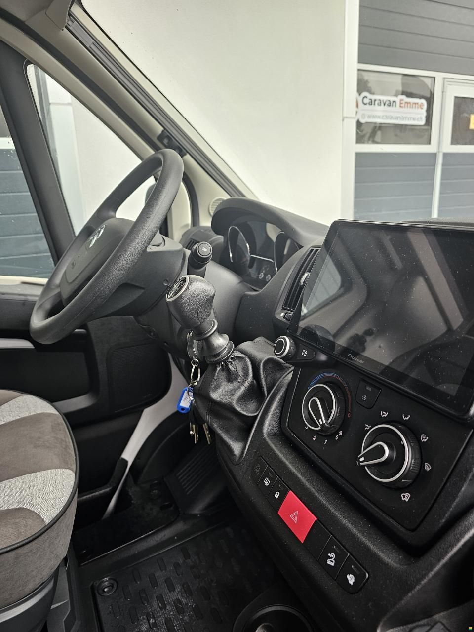 Hobby T 65 hkm Hubbett & Kaj&uuml;ttenbett!