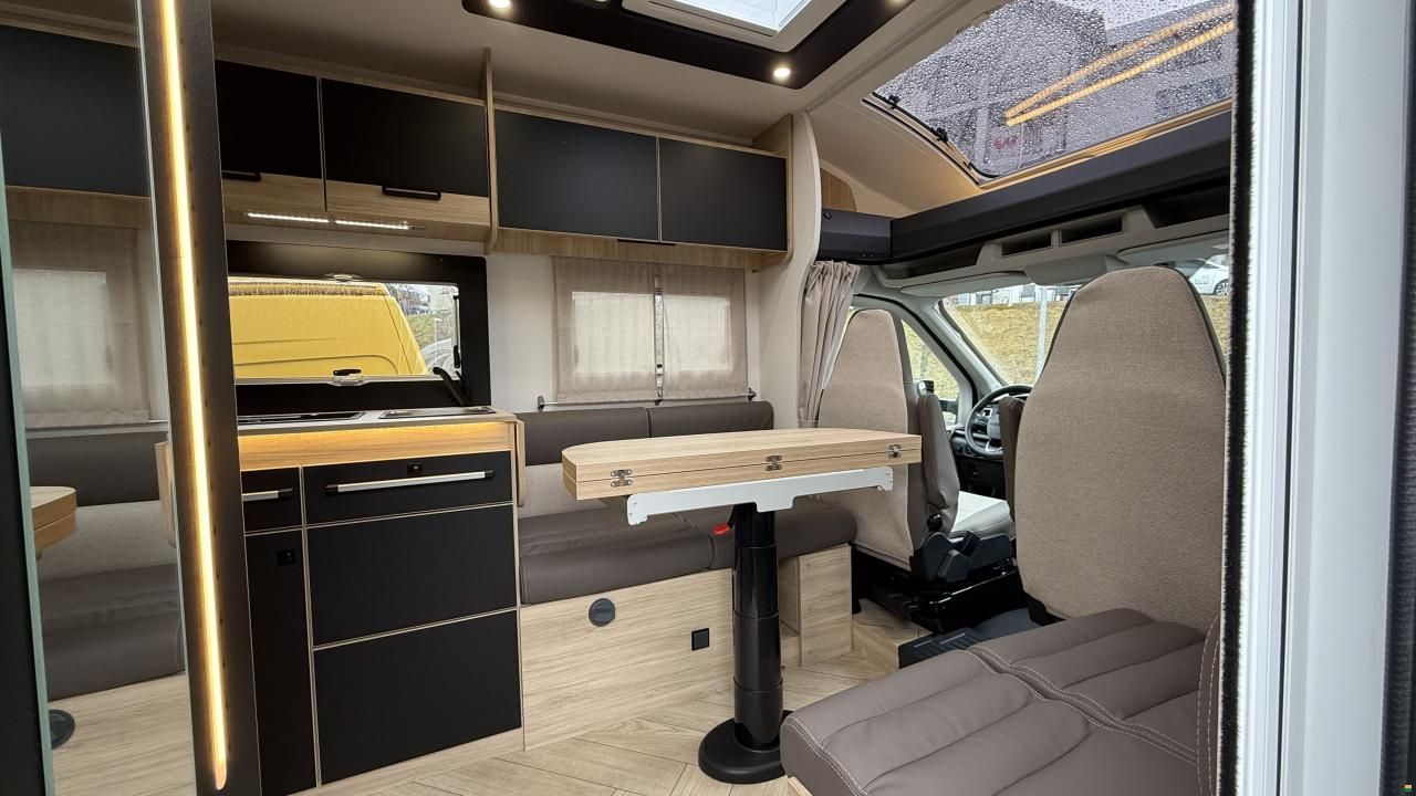 Challenger 317 Graphite Edition