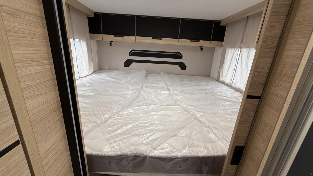 Challenger 317 Graphite Edition