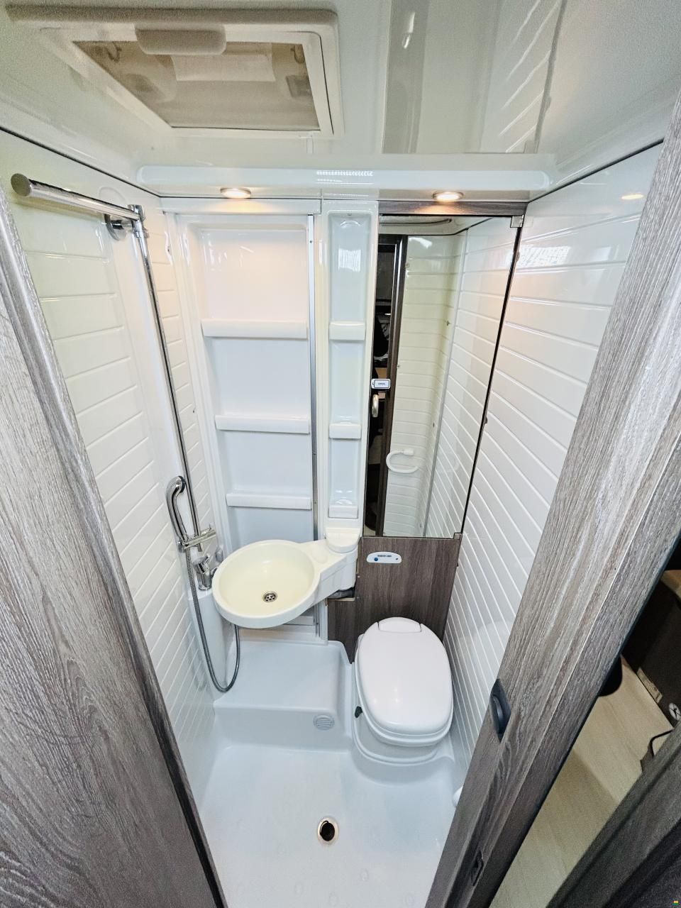 B&uuml;rstner Nexxo Time T690