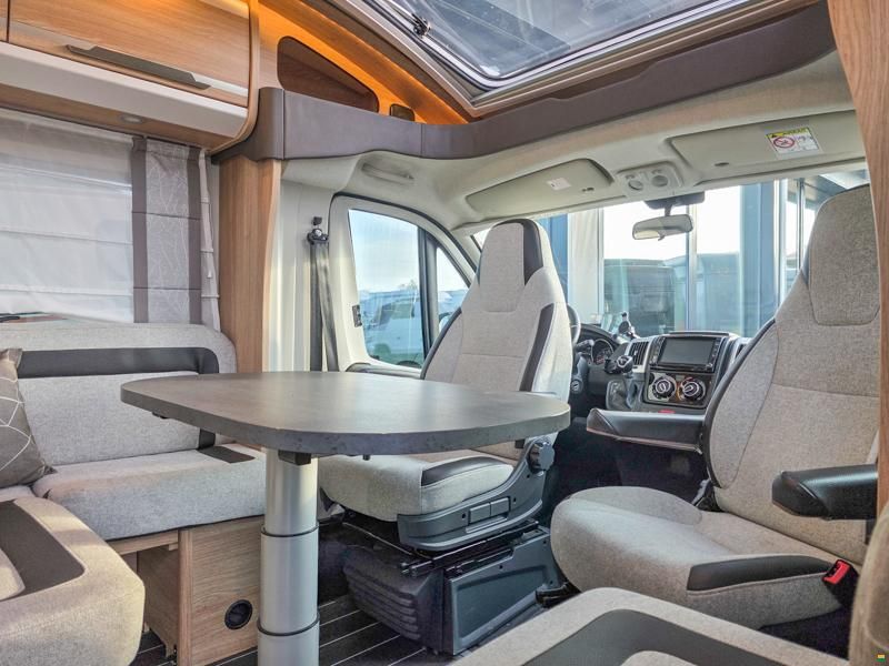 Knaus Sky TI 700 MEG Platinum Selection