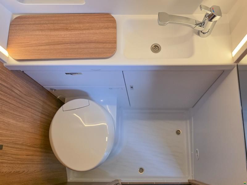 Weinsberg CaraBus 600 MQH Edition [Fire]