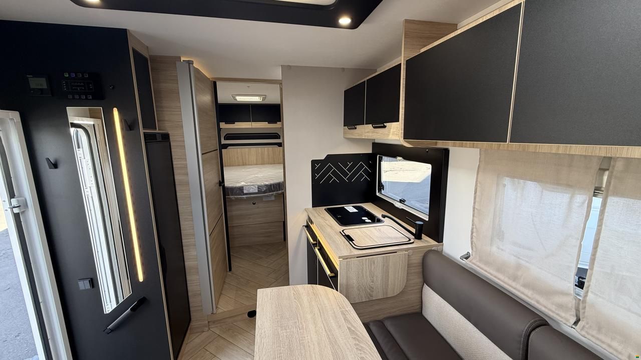 Challenger 318 Graphite Edition