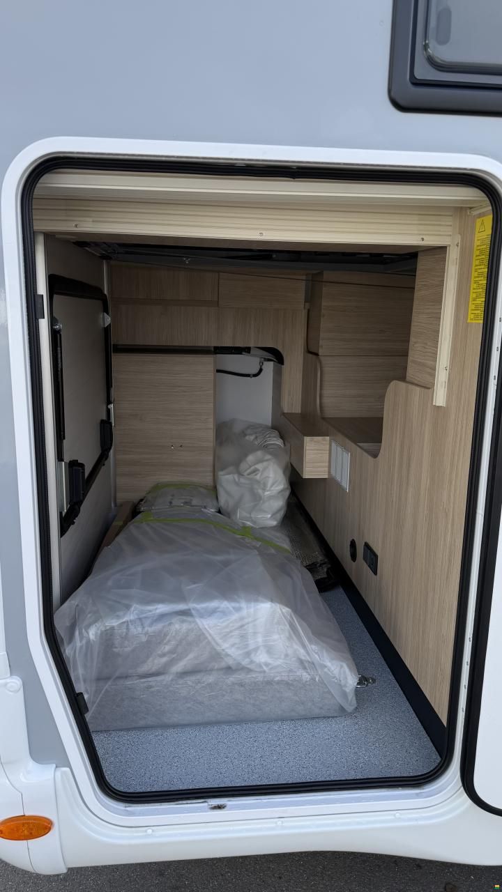 Challenger 318 Graphite Edition