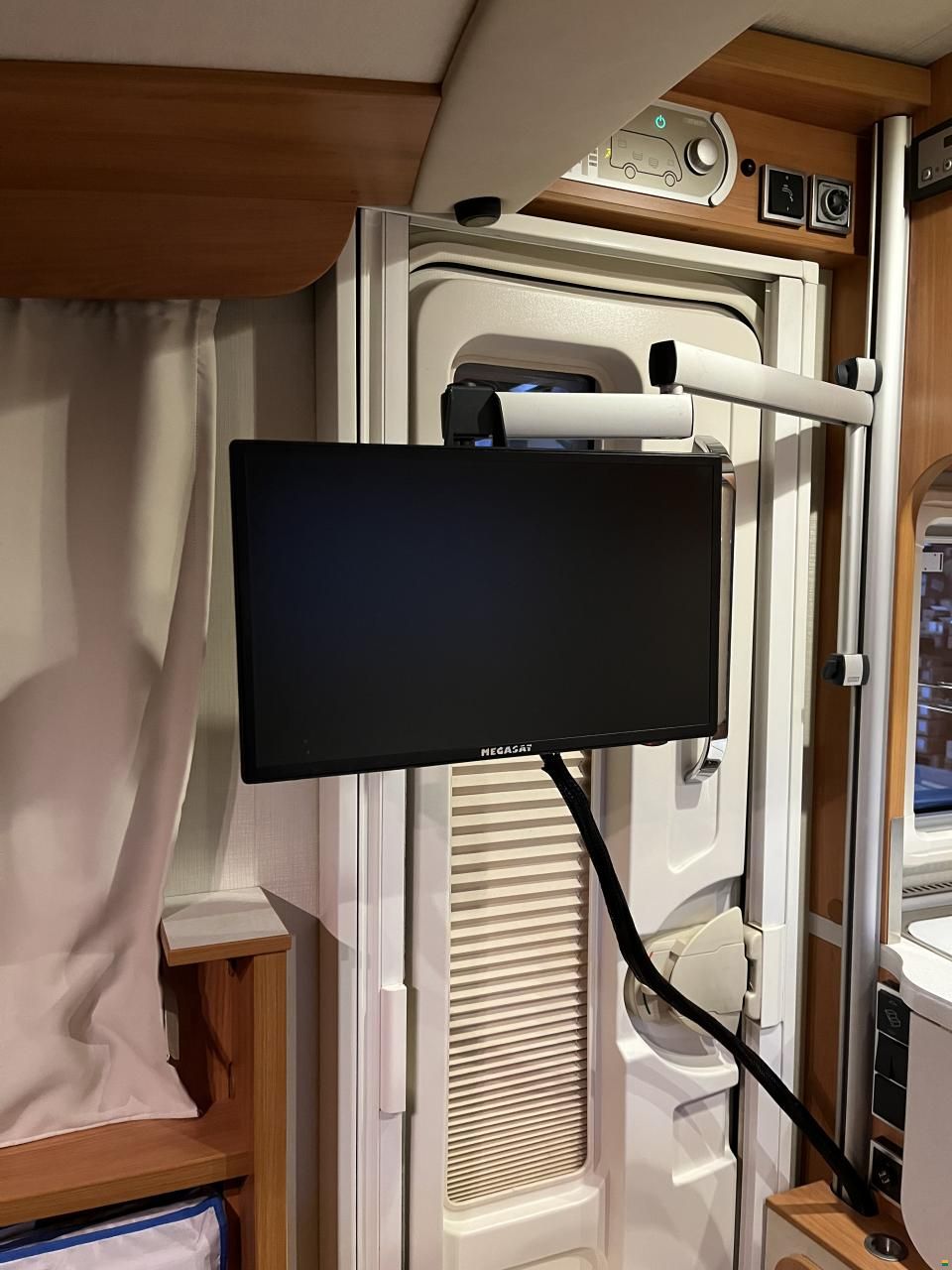 HYMER Exsis-I 504