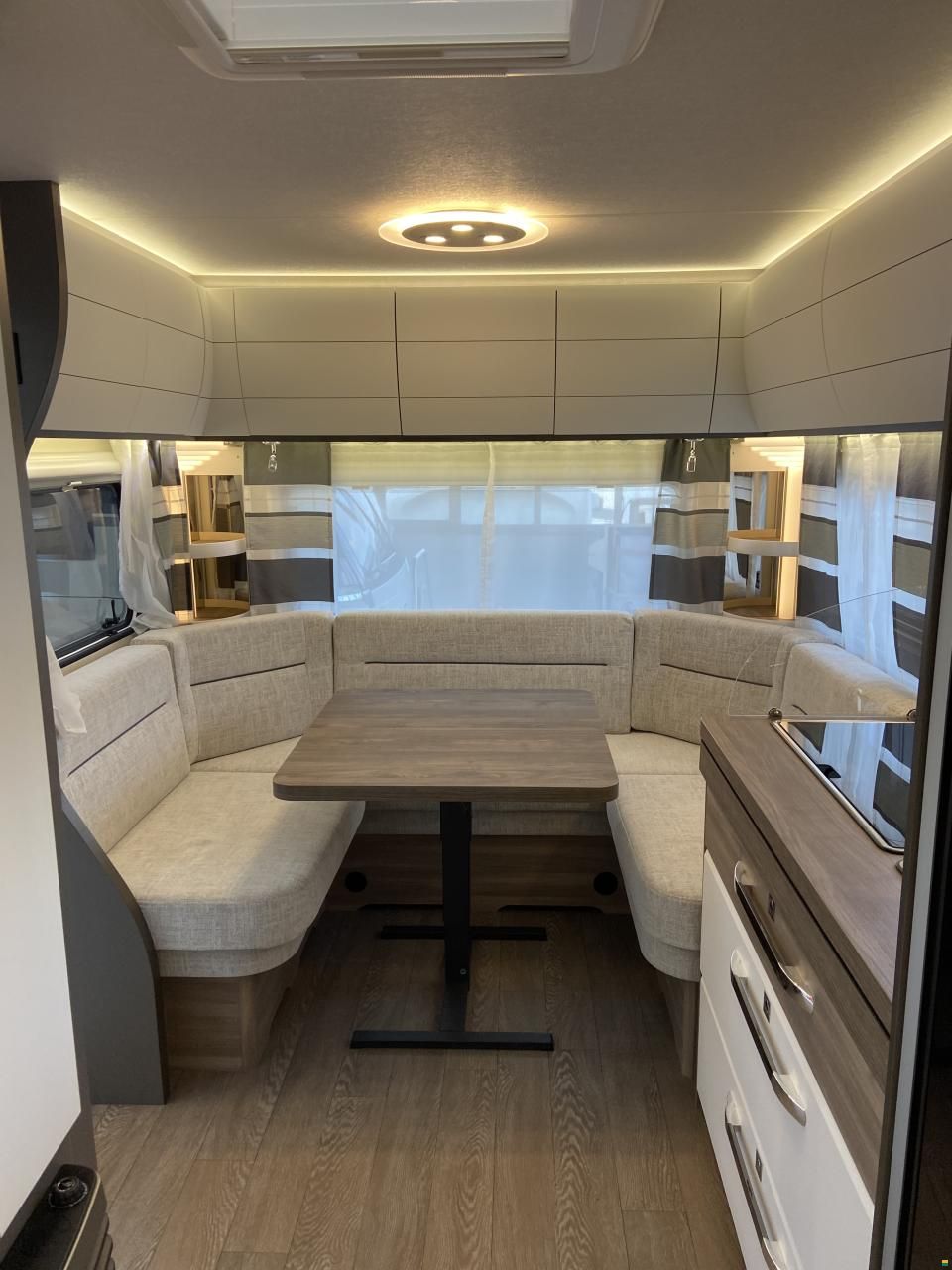 Hobby 460 UFe Excellent Edition