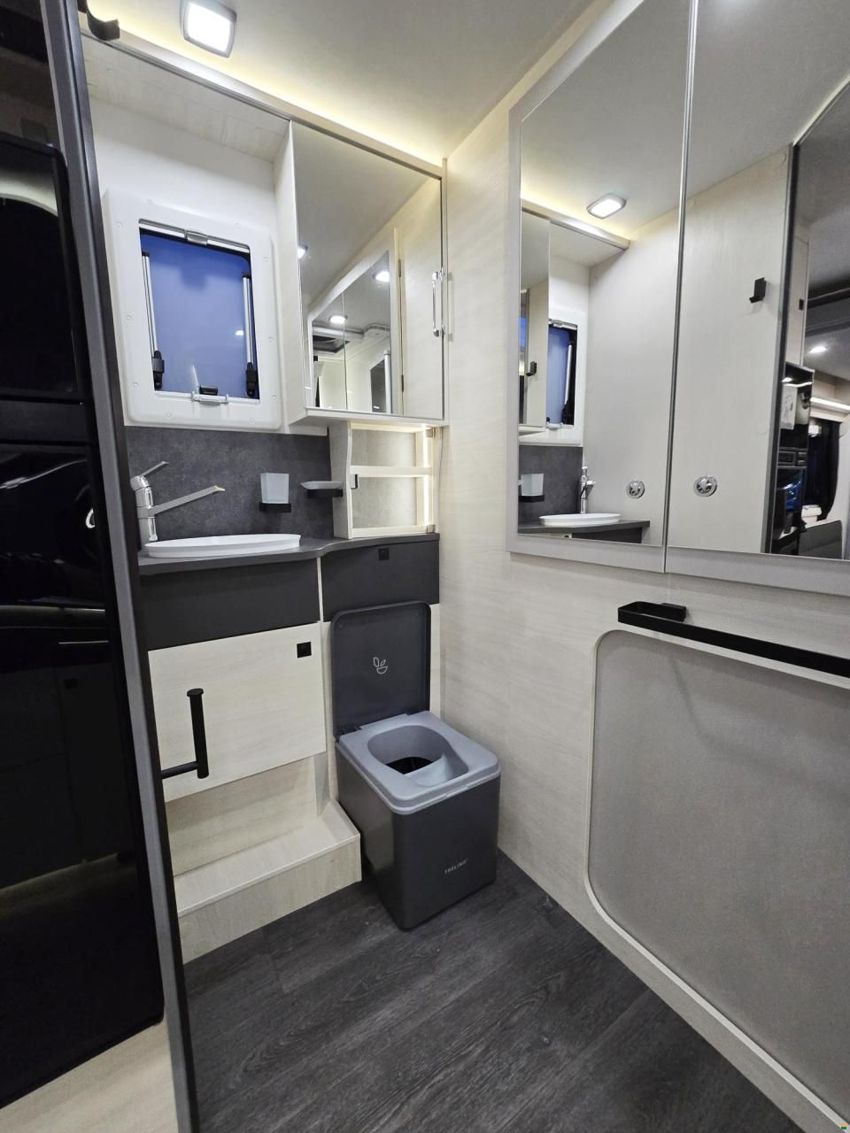 Chausson 640 TITANIUM ULTIMATE 2.0 AUTOMAT