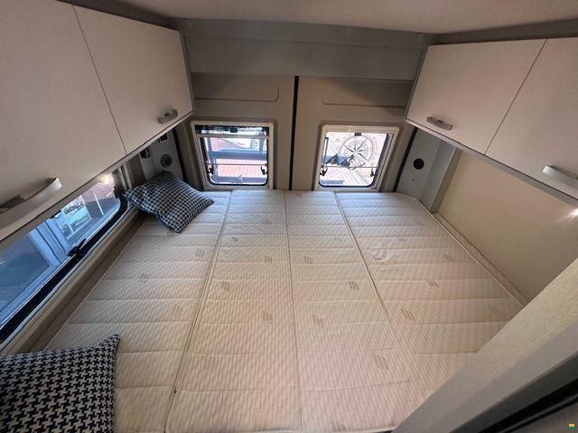 Hymer Free 600 Campus-Dachbett-Luftfederung