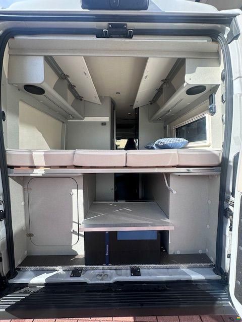 Hymer Free 600 Campus-Dachbett-Luftfederung