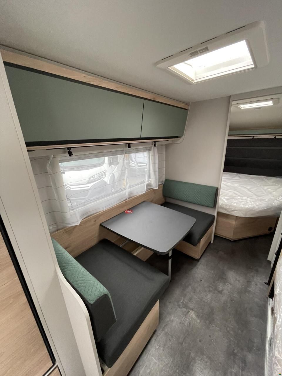 Dethleffs Camper 730 FKR