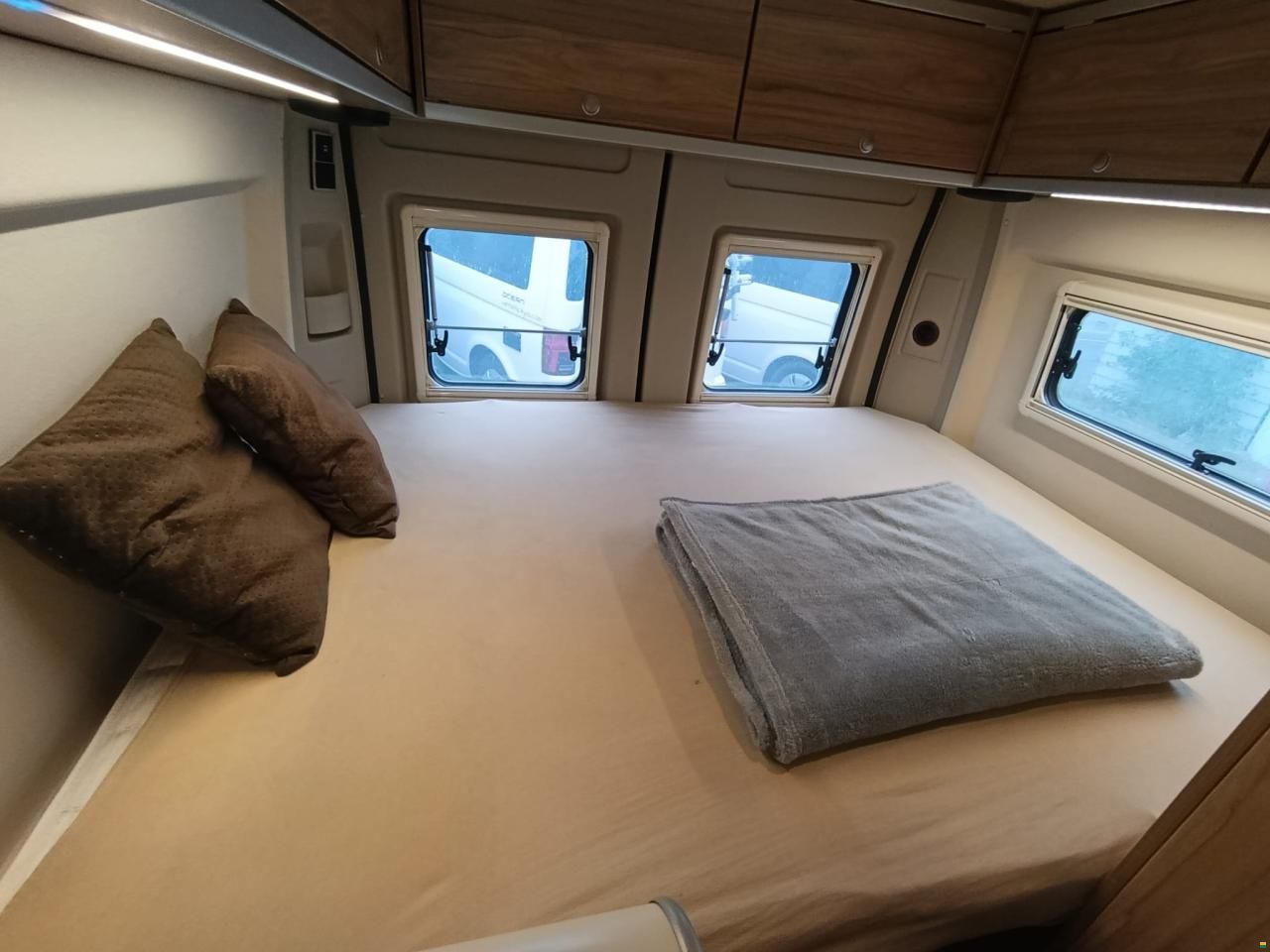 Hymer Crand Canyon Crossover