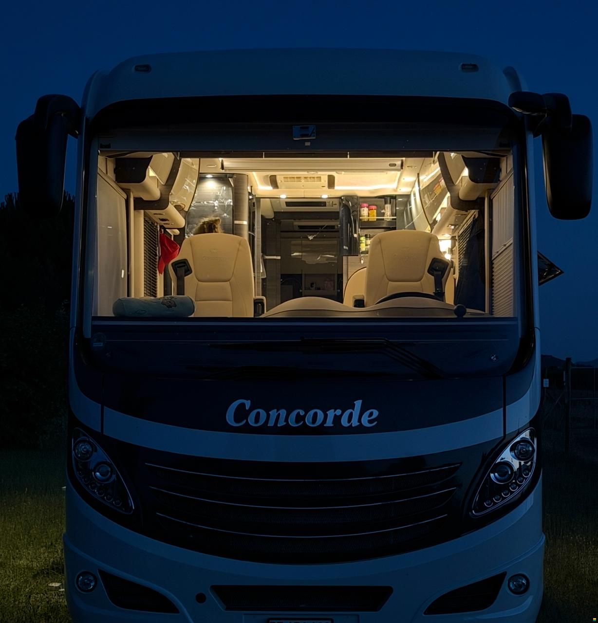 Concorde Charisma 900L