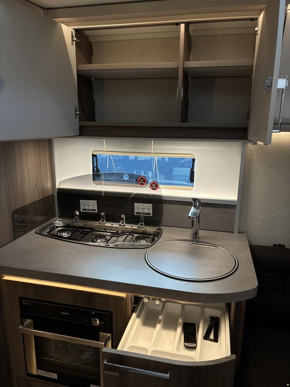 Kabe Royal 560 GLE B2 2.3m