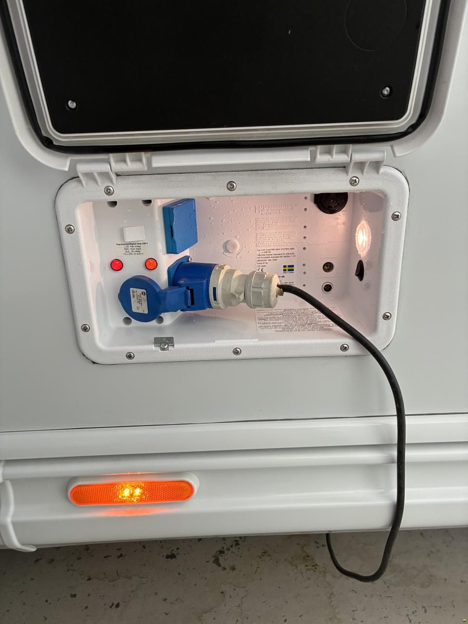 Kabe Royal 560 GLE B2 2.3m