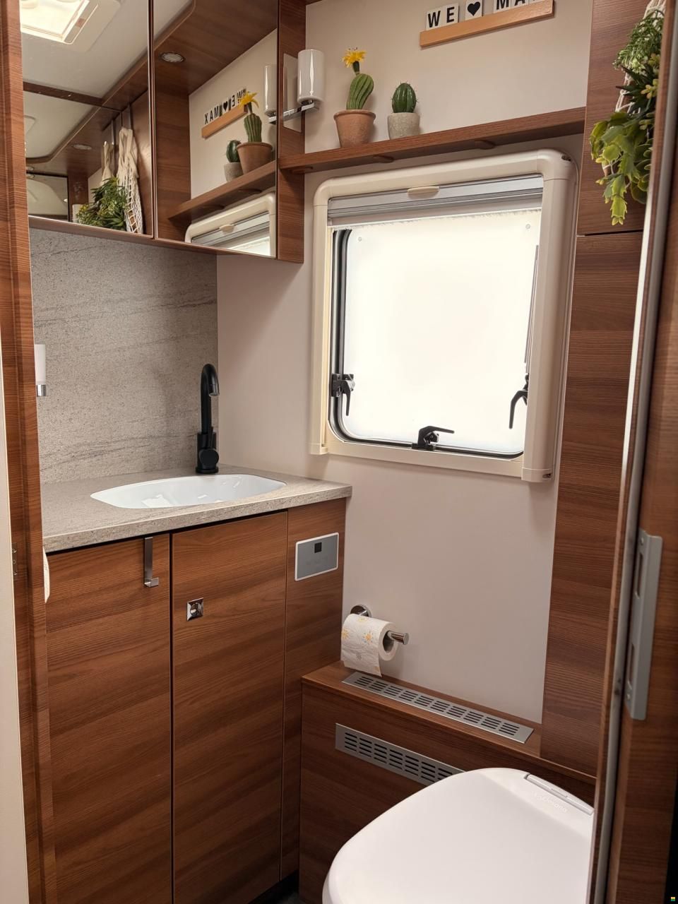 Dethleffs Globetrotter XLi 7850-2 DBM Premium