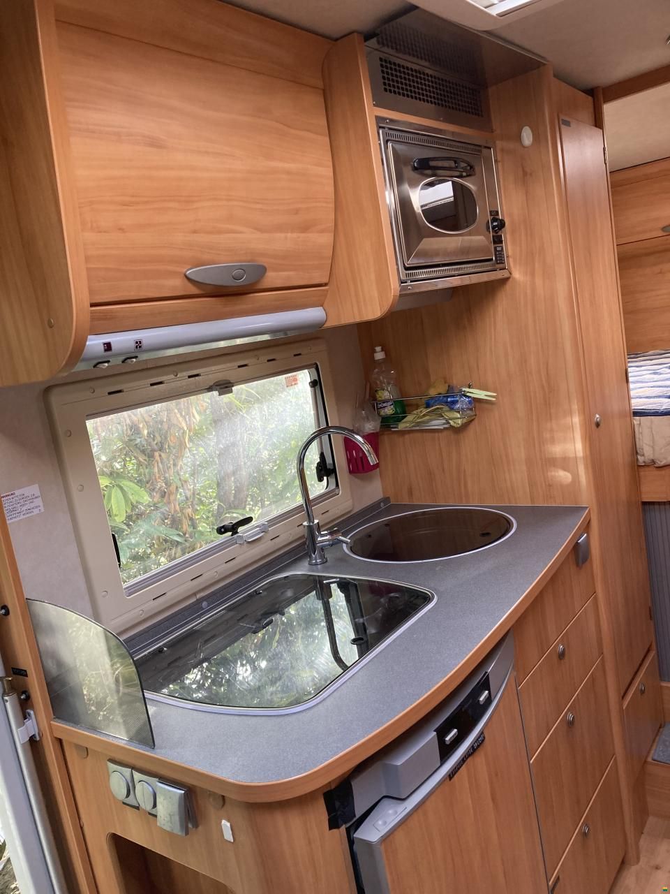 Adria Coral Silver 660SL