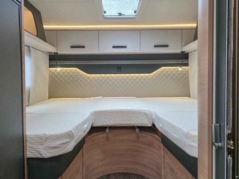 Knaus Live Wave 650 MEG Platinum Selection