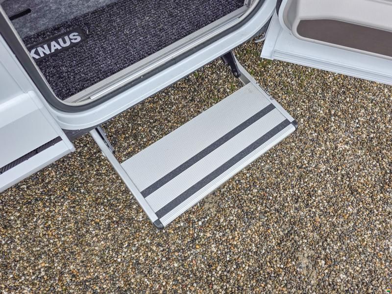 Knaus Live Wave 650 MEG Platinum Selection