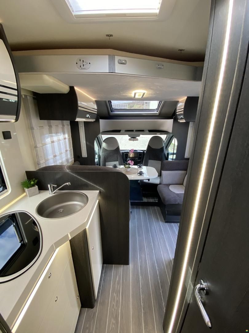 Roller Team Kronos 294 TL, Ford 170PS Automat