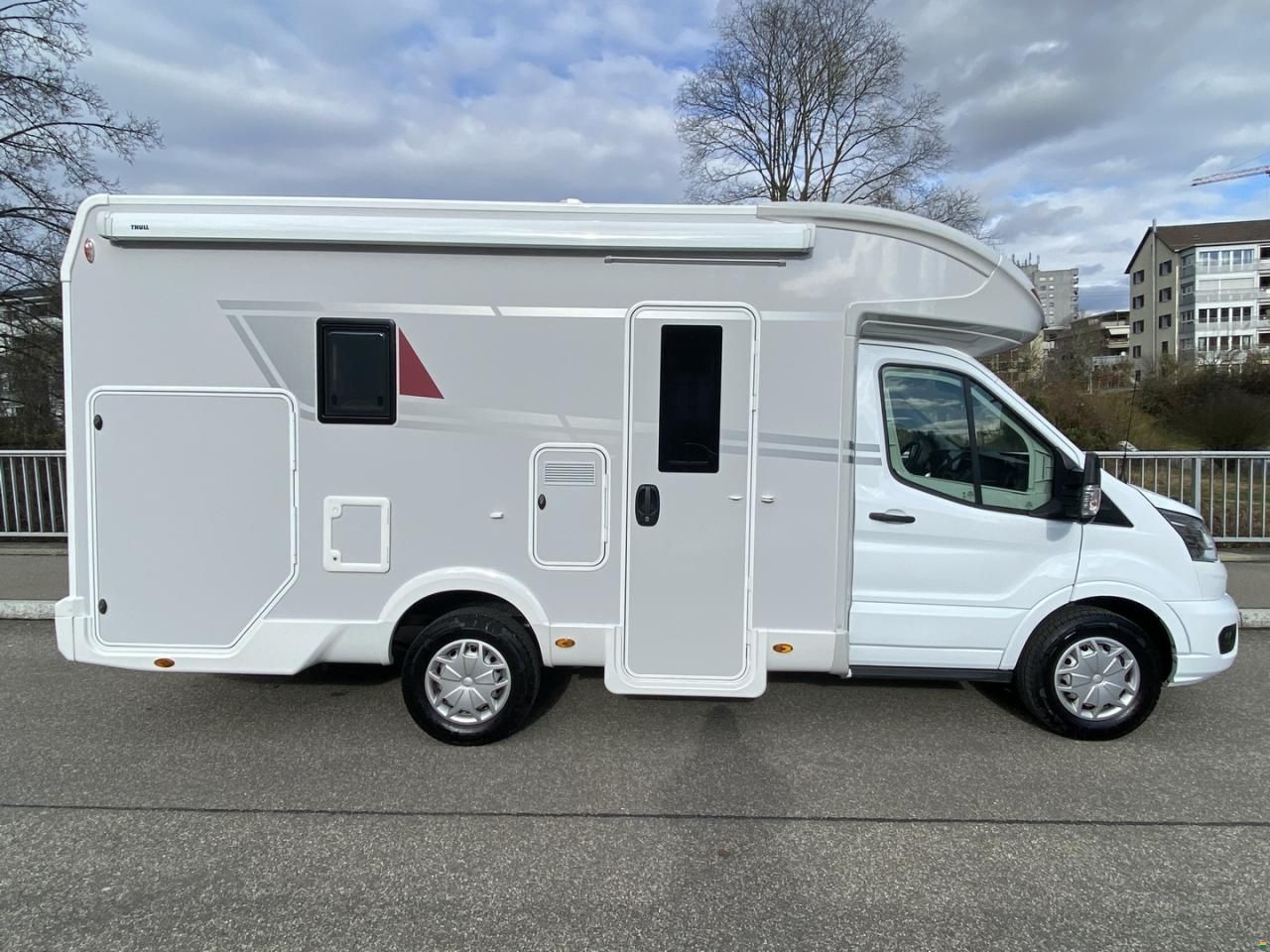 Roller Team Kronos 294 TL, Ford 170PS Automat