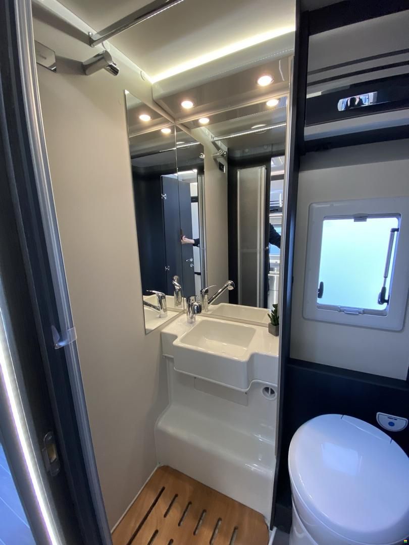 Roller Team Kronos 294 TL, Ford 170PS Automat