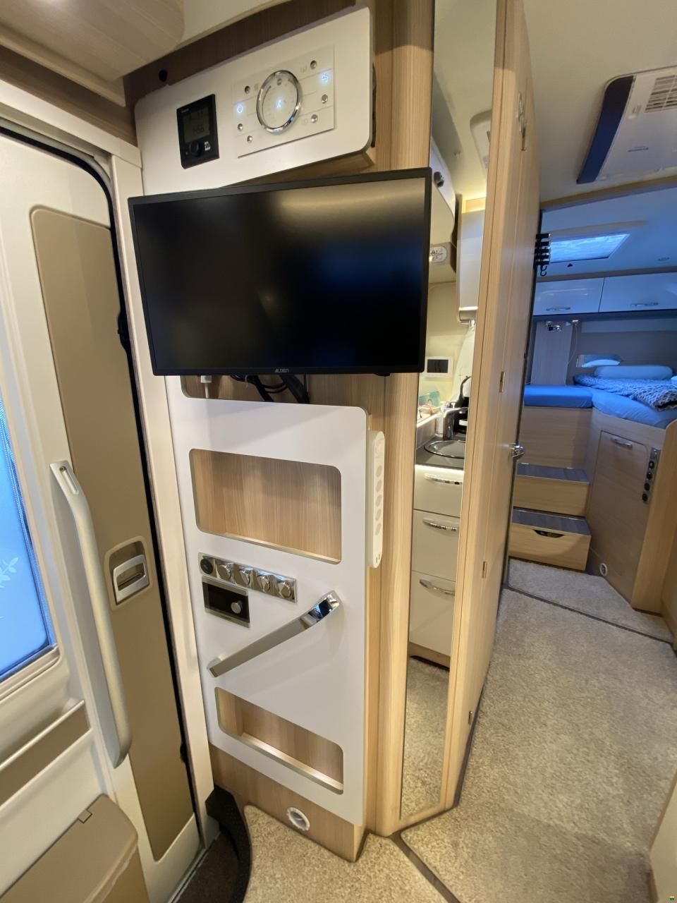 B&uuml;rstner Lyseo 728 G