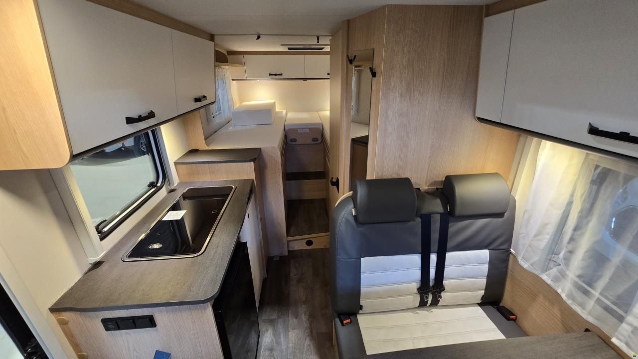 Sunlight V 66 "Adventure Edition"