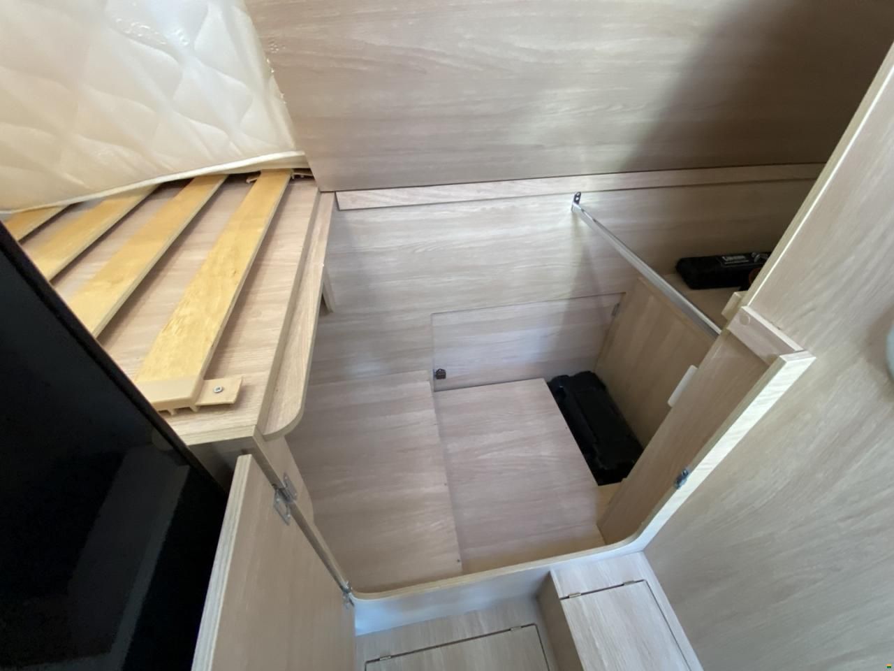 Giottiline Siena 422 Privilege, Citroen 140PS