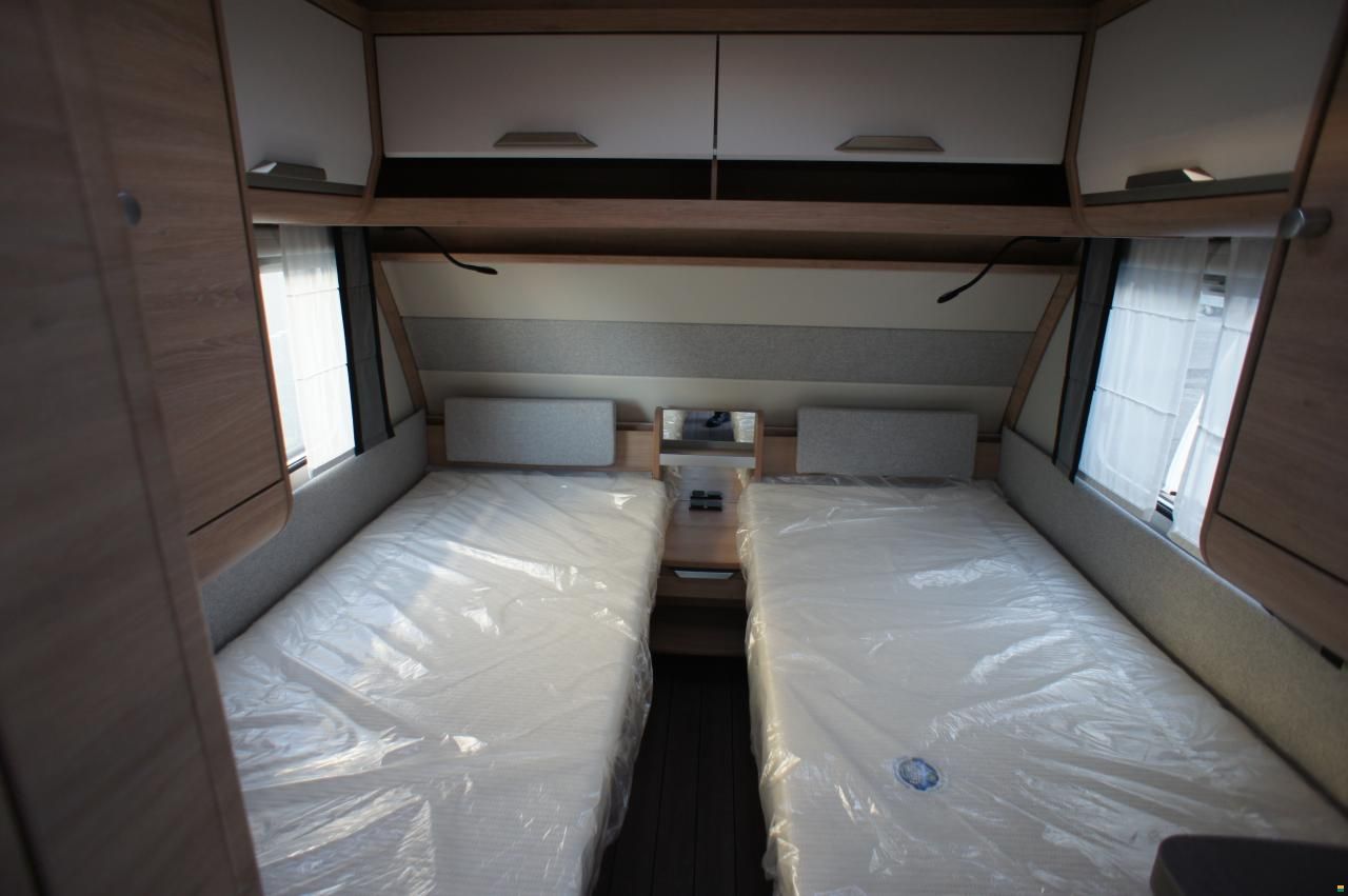 Knaus S&uuml;dwind 460 EU Black Selection