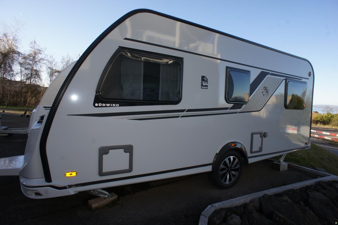 Knaus S&uuml;dwind 460 EU Black Selection