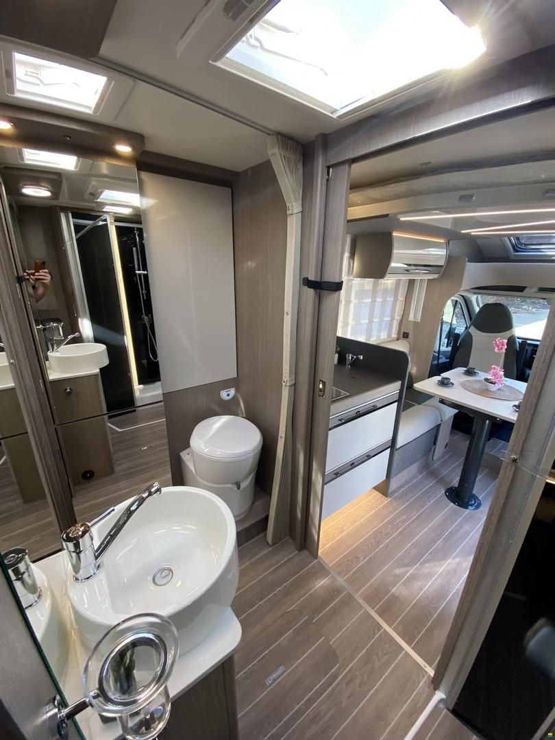 Roller Team Zefiro 266TL, Ford 165PS Automat