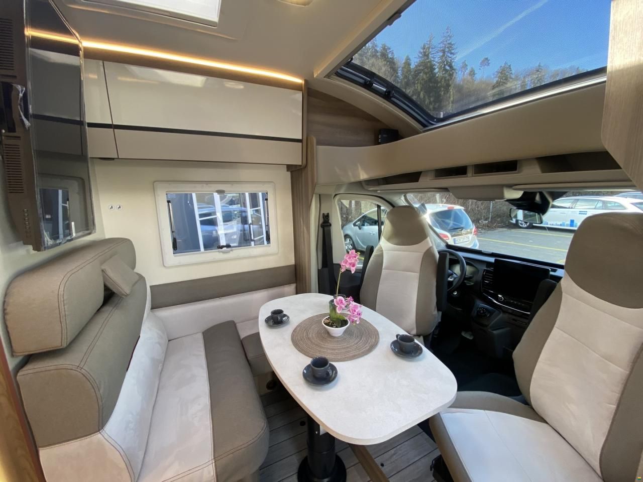 Roller Team Kronos Fit 281 P, Ford 165PS Automat